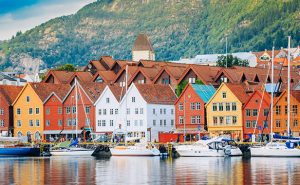 oitsa-descubra-fiordos-bryggen-bergen-noruega