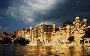 oitsa-india-todo-lujo-palacio-lago-udaipur-india